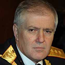 Ген. Валентин Петров: България закъсня с операцията на ДАНС срещу разпространение на ислямски фундаментализъм Ген. Валентин Петров: България закъсня с операцията на ДАНС срещу разпространение на ислямски фундаментализъм