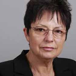 Ирена Анастасова: Образователният закон не решава проблемите в системата, той превръща учителите в чиновници