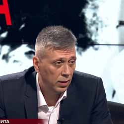 Александър Вачев: Театър е дистанцирането на Добрев от Нинова и ръководството на БСП