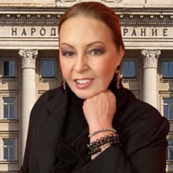 Беновска: 25 МИР БЕЗ Борисов, Радев и Пеевски показа, че тук са мъже с Топки! И обичат България