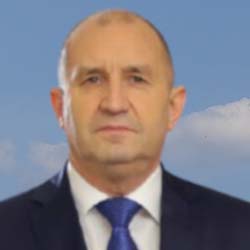 Беновска: Радев щял да спазва законите и марсианец да стане!